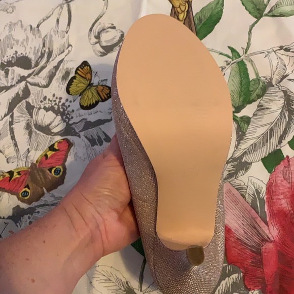 New with box Vepose New York Gold Glitter Heels - Picture 9 of 15